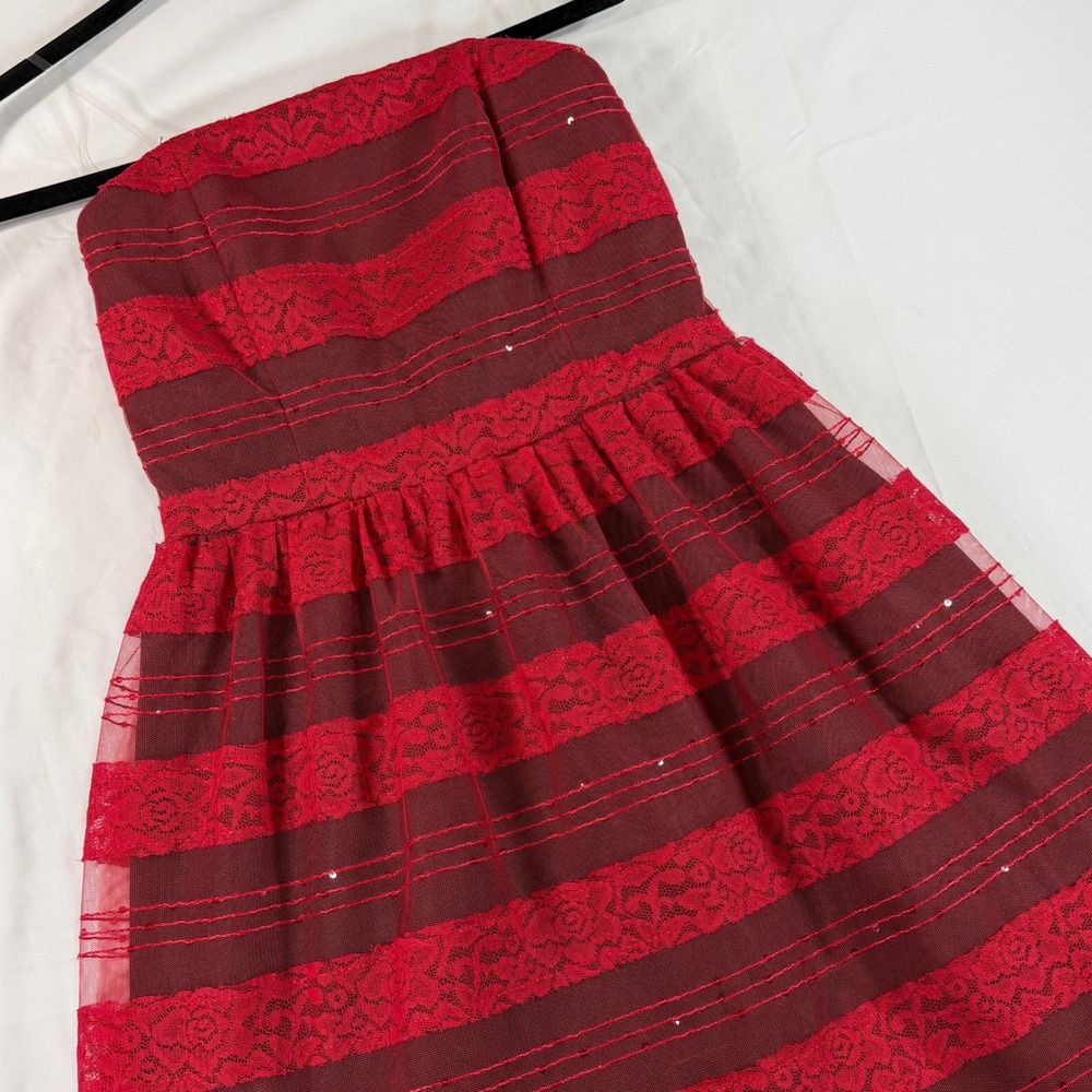 Studio Y Red Lace Strapless Fit & Flare Party Dress Size 7/8 Sequin Mesh Overlay